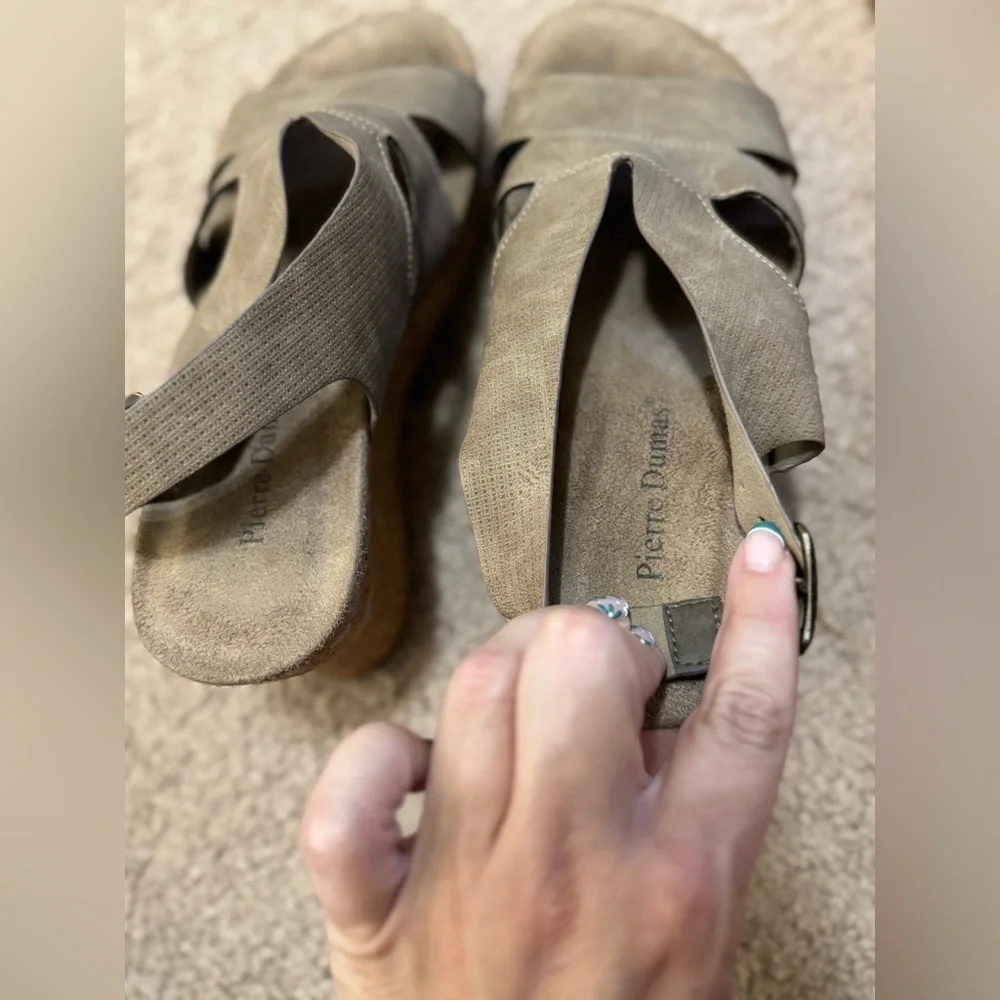 Pierre Dumas Taupe Peep toe Wedges - Picture 4 of 6